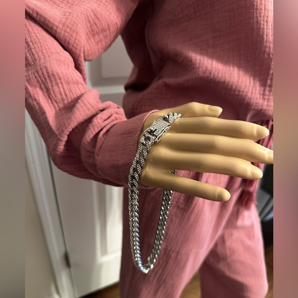 NIB-18.5” Stainless Steel Cuban Link Chain (Silver Sold Out) - Picture 10 of 13